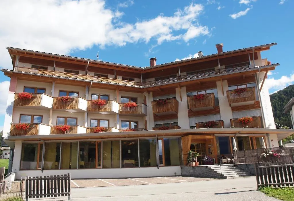 Sporthotel Rasen-1