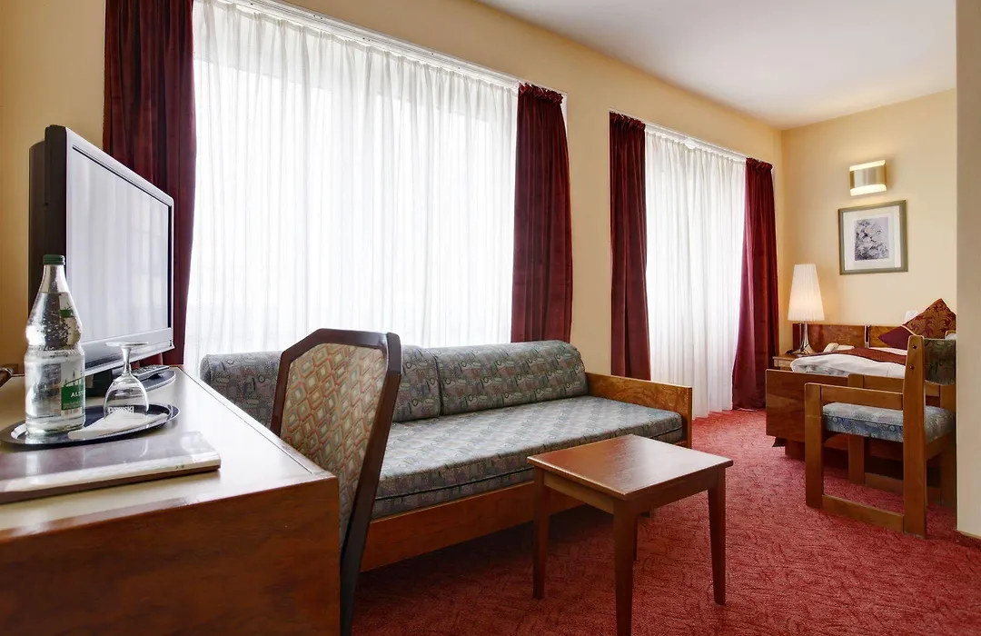 Hotel Nevada Hamburg-1