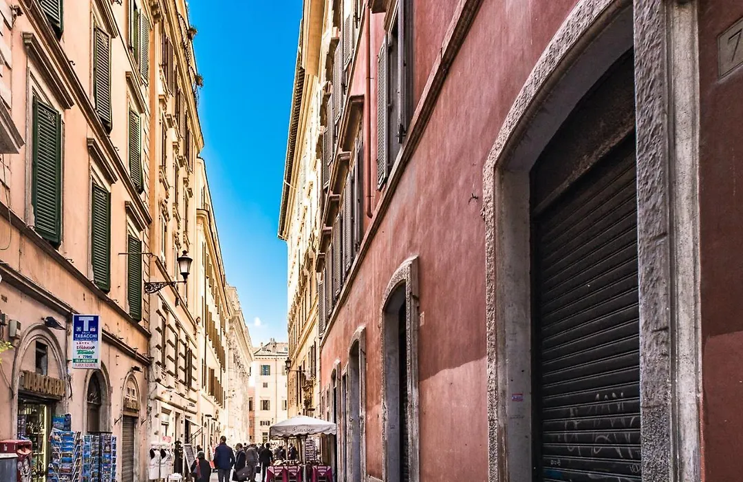Trevi & Pantheon Design Rooms-1