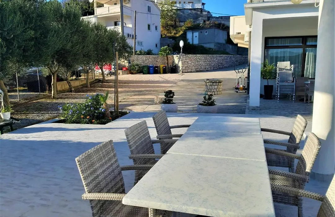 Guesthouse Raffaello-1