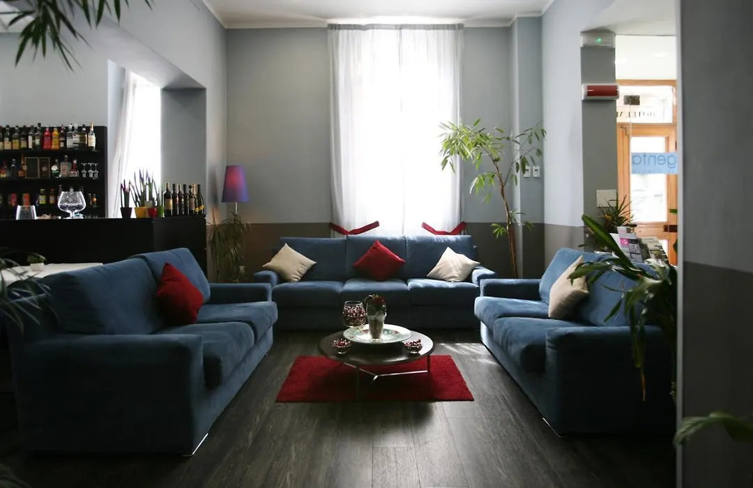 Hotel Magenta-1
