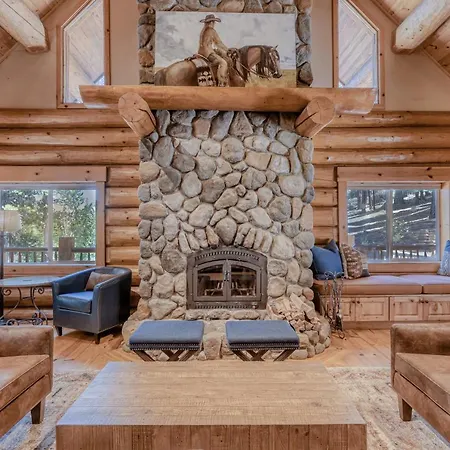 Log Cabin Estate - Falcon Ridge-3