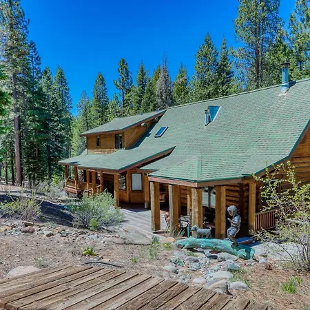 Log Cabin Estate - Falcon Ridge-2
