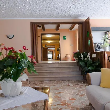 Hotel Rosa Del Tirreno-2