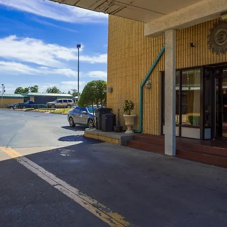 Quality Inn Lawton-3