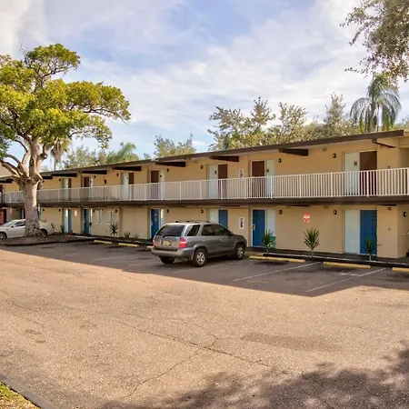Clearwater Hotel-2