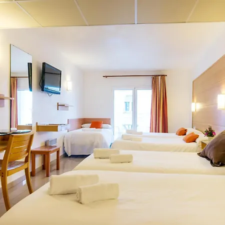Hotel & Diving Les Illes-3
