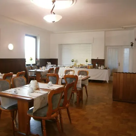 Hotel Strauss-3