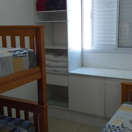 Apartamento no Canto do Forte, Wi-Fi, Estacionamento gratuito e Churrasqueira-2