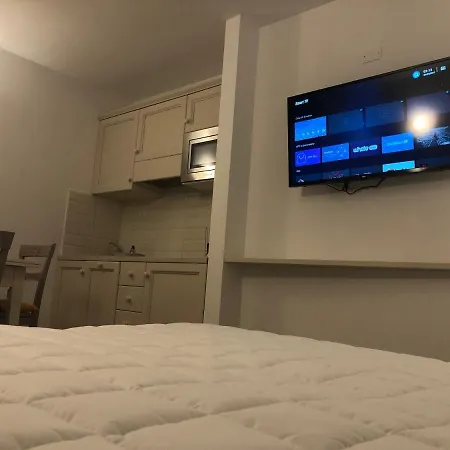 Hotel Italia-2