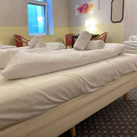 Hotel Tabor Rooms-3