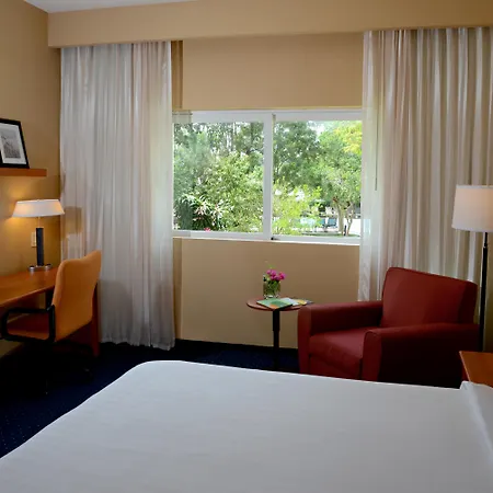 Courtyard By Marriott Cancun Airport-2
