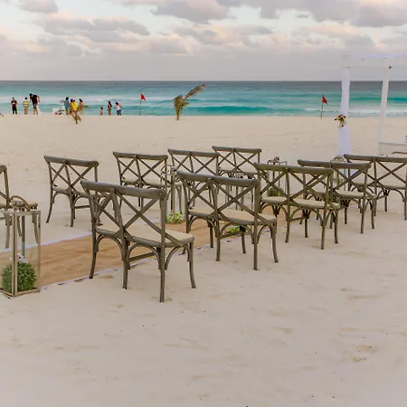 Park Royal Beach Cancun-3