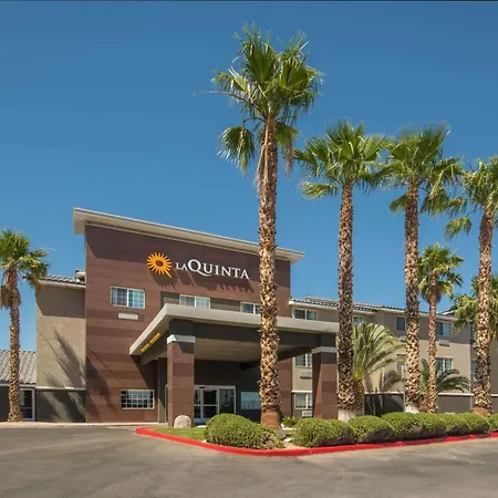 La Quinta Inn & Suites By Wyndham Las Vegas Nellis-3