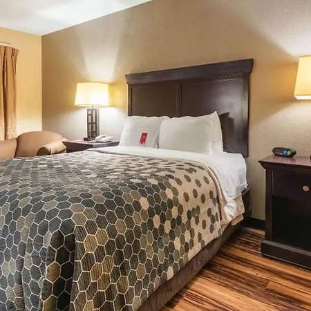 Econo Lodge Hillsboro I-35-3