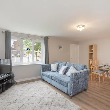 The Nelson - Spacious City Property And Free Parking-3