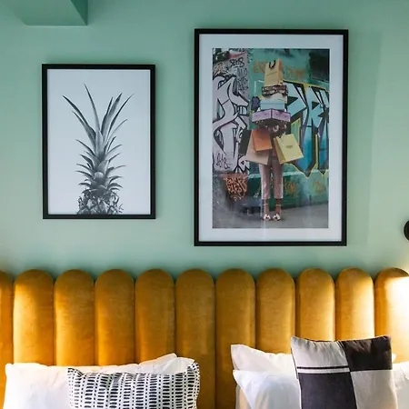 Your Apartment I Brixton-2