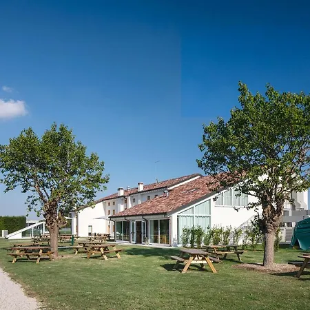 Nomad Hostel-3