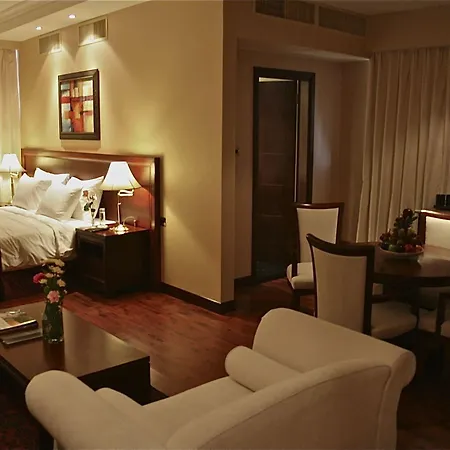 Trianon Royal Hotel-2