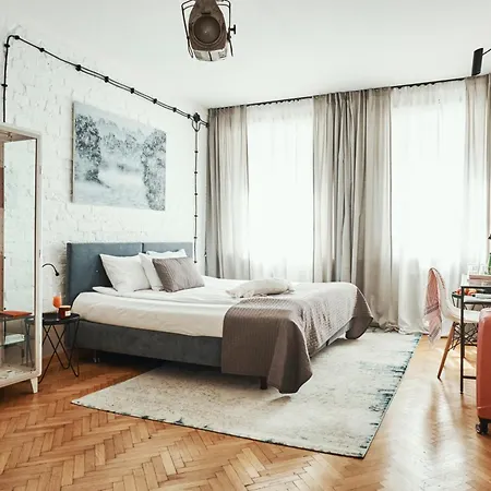 Arthotel Stalowa 52-2