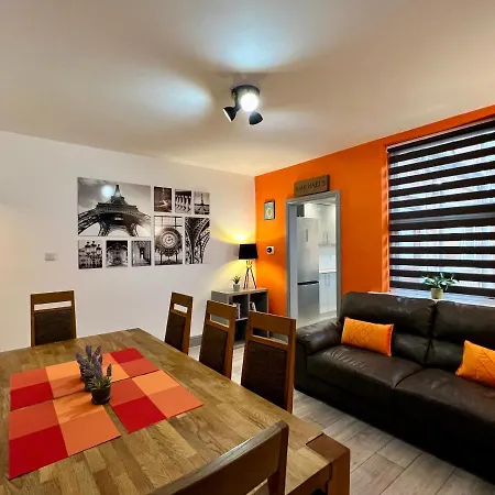St Michael'S House - Great For Contractors Or Family Holidays-3