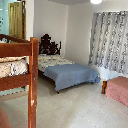 Casa Amarela Hostel-3