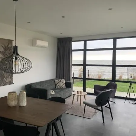 Enkhuizer Strand Chalet Meeresrauschen Erste Reihe mit Zaun Haus Nr 249-2