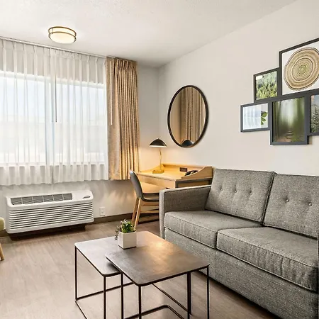 Oxford Suites Redding-2