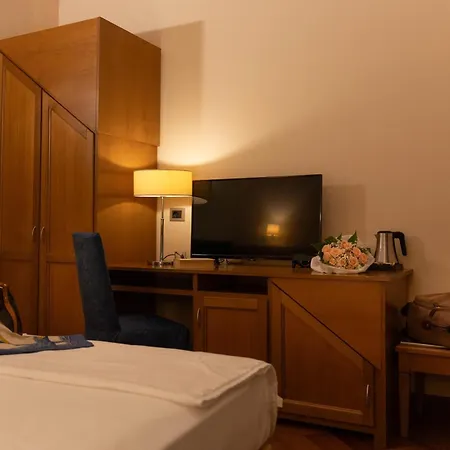 Hotel Iris-3