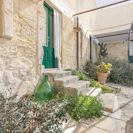 Masseria Torre Sant'Andrea (Antica Masseria Malapezza)-3