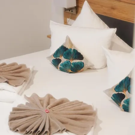 Outlet Hotel-2
