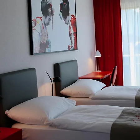 "The Freddie Mercury" Hotel-3