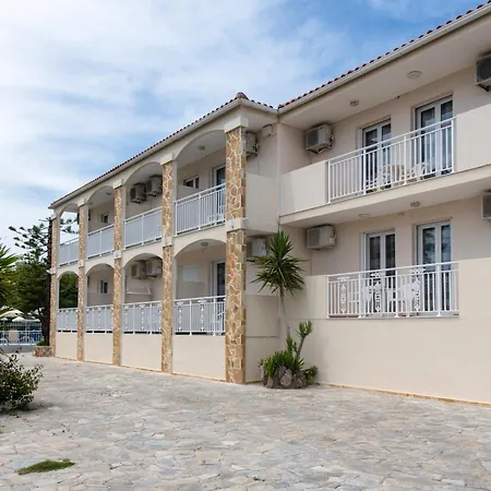 Tsolakis Studios & Apartments-2