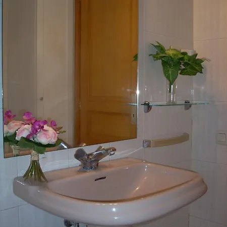 Apartamentos Los Tilos-3