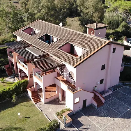 Complesso La Foce - Clima, parcheggi, spazi esterni privati-3