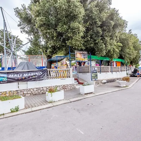 Paviljoni Slaven-2
