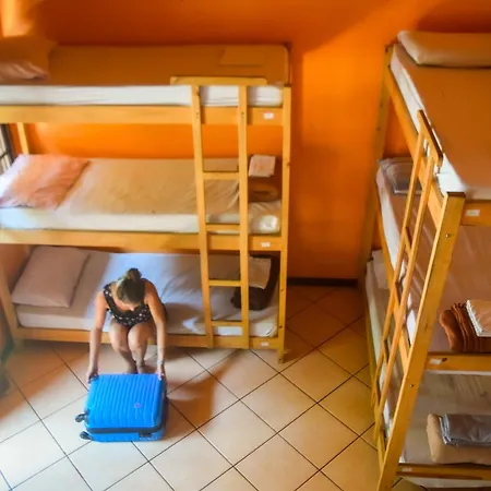 Leo'S Clan Beach Hostel-3