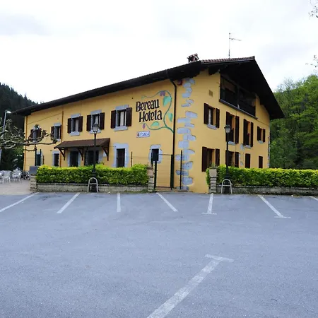 Hotel Rural Bereau-3