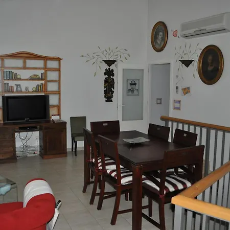 Apartamentos La Casa Pintada-3