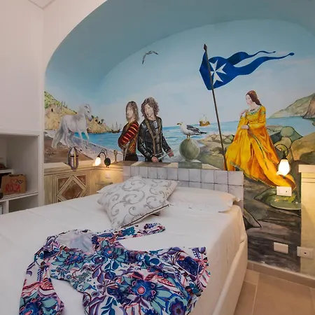 Hotel Antica Repubblica In The Historical Center 2 Minutes Away,At 170Mt, From The Sea-3