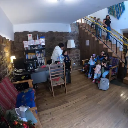 Flying Dog Hostel Cusco-2