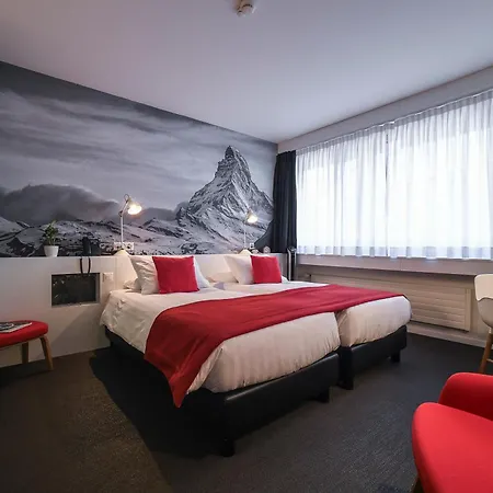 Home Swiss Hotel-3