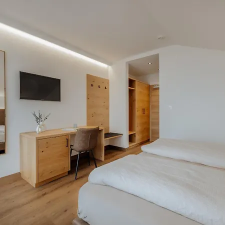 Garni-Hotel Farmerhof-2
