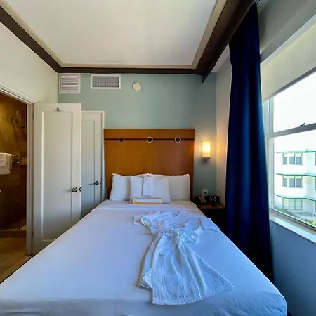 Majestic Hotel South Beach-3