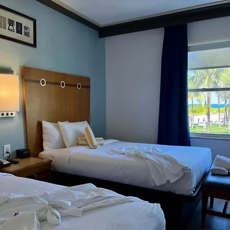 Majestic Hotel South Beach-2