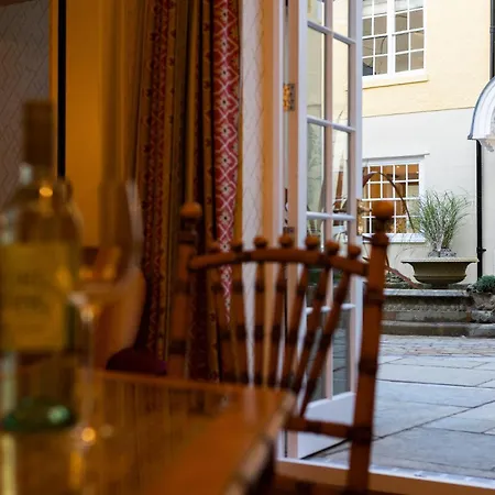 Greyfriars Hideaway-2