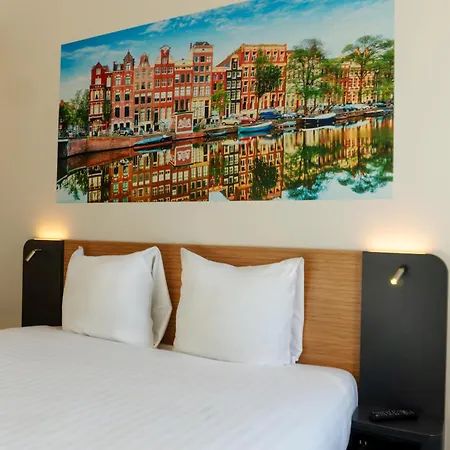 Easyhotel Amsterdam Arena Boulevard-3