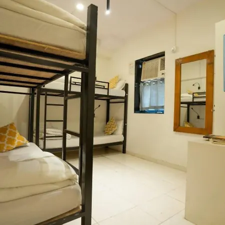 Locomo Hostel Express - Stay Work Eat-3