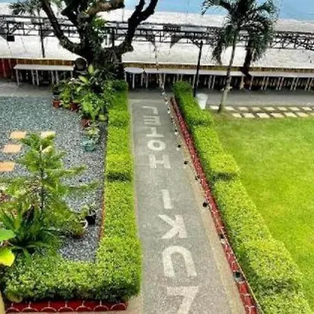 Suzuki Beach Hotel-2