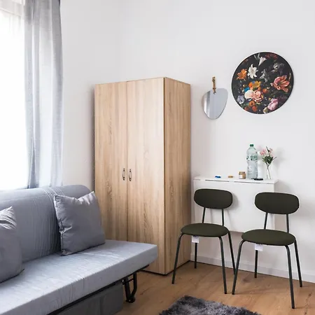 Hostel Maru Living C9-2
